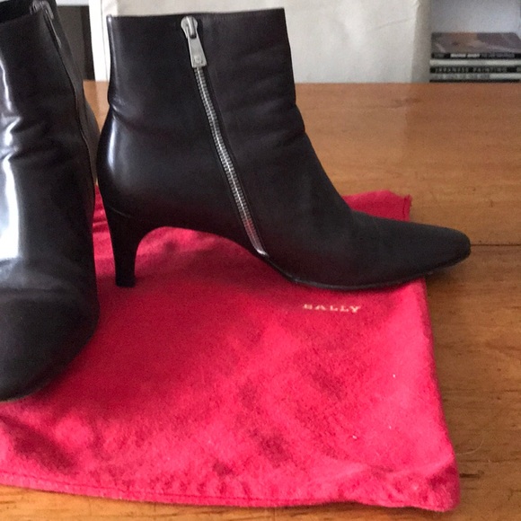 Bally of Switzerland leather ankle boots - Picture 3 of 6